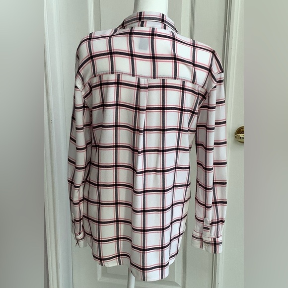 Old Navy (Girl’s) Boyfriend Button Down Shirt - Picture 2 of 6